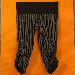 Cropped Lulu Lemon Leggings